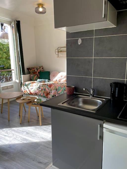 Charming Bright Sunny Studio Near Canal St Martin Παρίσι Εξωτερικό φωτογραφία